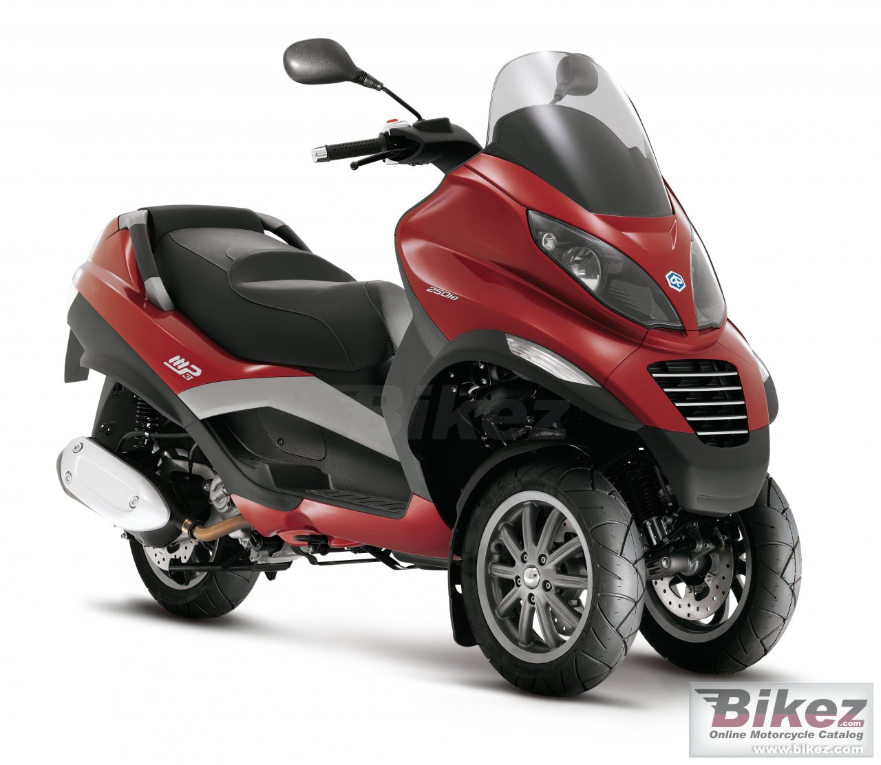 Big Piaggio mp3 250 picture and wallpaper from Bikez.com